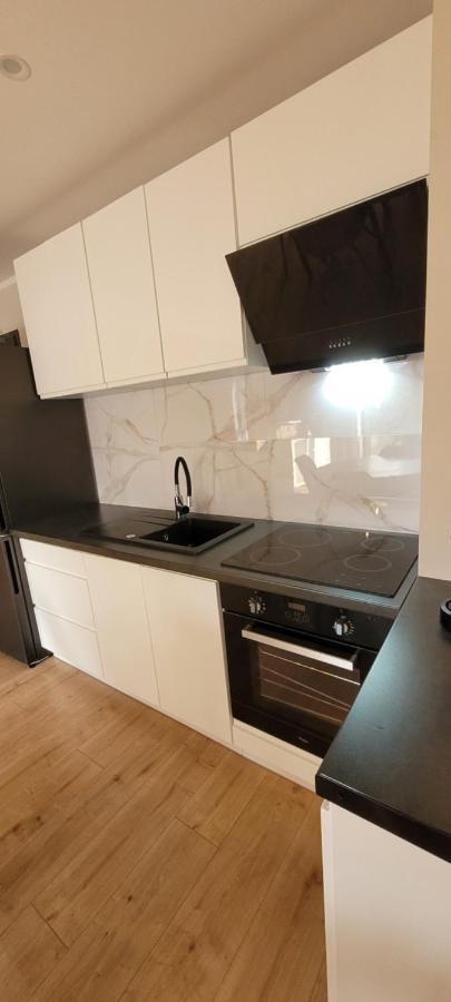Sloneczny Apartament Z Ogrodkiem Danzig Exterior foto